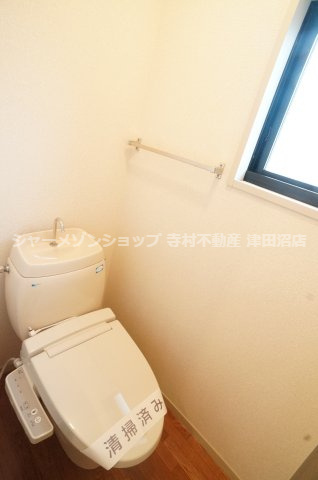 ファミール弍番館のトイレ|リノベーション工事前の写真です。