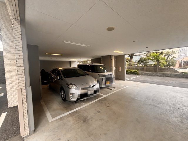 エスリード神戸大倉山ヒルズの駐車場