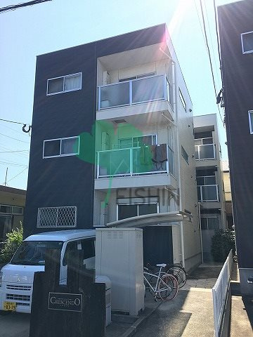 クレッシェンド空港前