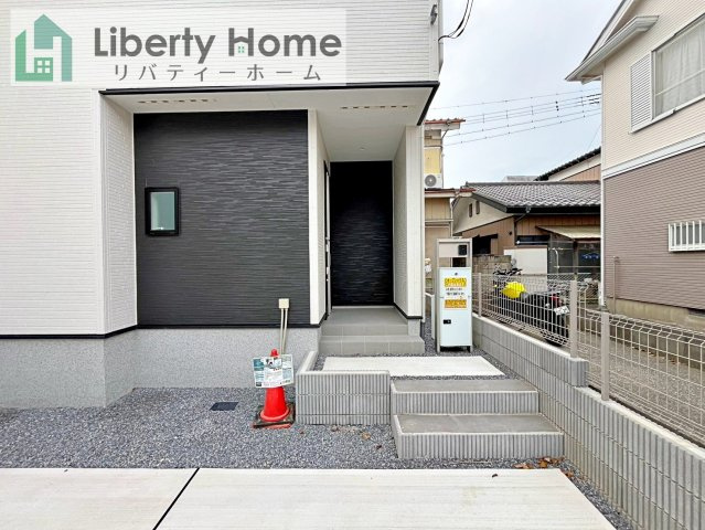 取手市新取手1丁目1期　新築戸建のエントランス