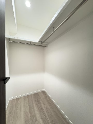 ライオンズマンション小岩第3の洋室|ドキドキの新生活も、安心してスタート。ぴったりの住まいを見つけませんか？クランディアが一緒に住まい選びをサポートします‼　まずは、お気軽にお問合せください　＃クランディア