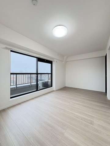 ライオンズマンション小岩第3の洋室|ドキドキの新生活も、安心してスタート。ぴったりの住まいを見つけませんか？クランディアが一緒に住まい選びをサポートします‼　まずは、お気軽にお問合せください　＃クランディア