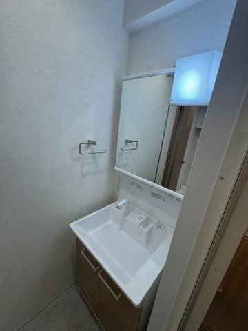 コスモリード日暮里レジデンスの独立洗面台