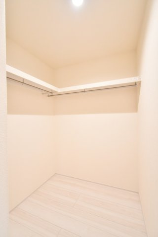 白岡市篠津　全1棟　1号棟の収納
