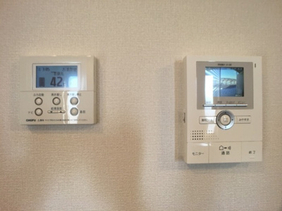 【設備】 | オペレッタ Ｂ | 録画機能付カラーモニターインターホンと給湯リモコン