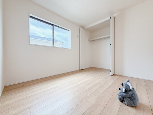 【洋室】 | 前橋市亀里町　新築住宅 | 「どんな家具を置こうかな」とワクワクする。好みのこだわりのお部屋にしてじぶんだけの部屋でゆったりと寛げます。