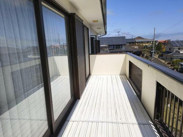 日立市みかの原町2丁目　中古戸建のバルコニー