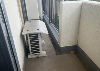 【バルコニー】 | ライフコア東林間アネックス | バルコニーは、室外の専用スペースのうち、「屋根がなく開放された空間」であるものを指します。ベランダより広いタイプのものが多く、日当たりもよいため家庭菜園などを楽しみたい人にとって適した環境となります。
