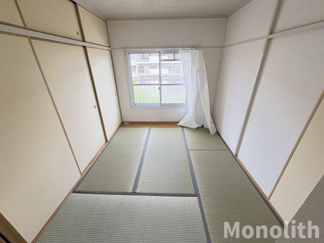 鶴山台37号棟の和室