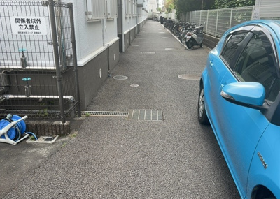【ロビー】 | 藤和東林間コープ | ラウンジは、マンションの共用スペースに椅子やテーブルなどを配置した利用者が寛げる空間です。屋内型ラウンジと屋外型ラウンジがあります。共用部分の管理状況と合わせて、詳細については現地でご確認ください。