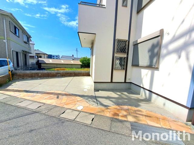 唐国町1丁戸建の駐車場