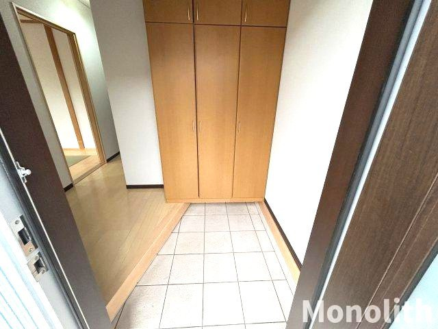 唐国町1丁戸建の玄関