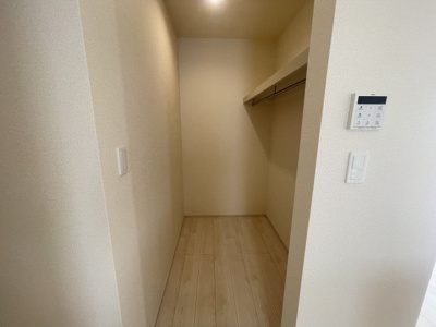 【収納】 | 八重瀬町与座（全6棟）4号棟 | 4号棟　ファミリークローク付き♪