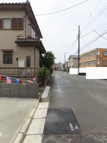 鶴ヶ島市脚折町新築戸建の前面道路含む現地写真