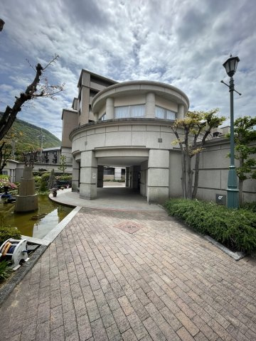 アルファシティ屋島四番館の外観