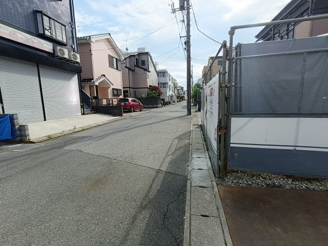 川口市戸塚東２丁目のアパートの周辺