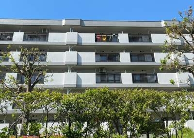 【外観】 | グリーンコープ南大沢１号棟 | マンションの外観は非常に重要なポイントです！外観の善し悪しは資産価値に大きな影響を与えます。外観のいいマンションを購入することで、高値で売却がしやすく、買い手が見つかりやすいというメリットがあります。