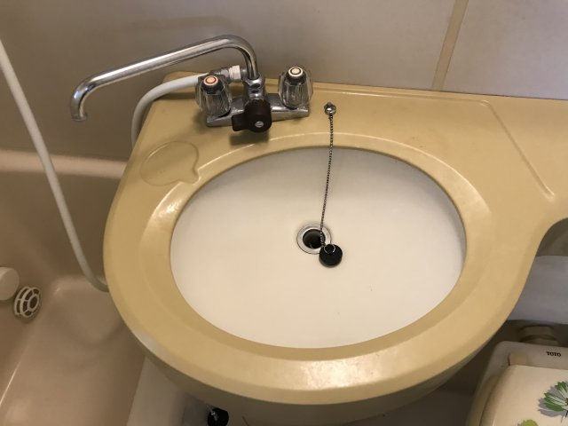 ハイツ越塚の洗面所