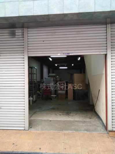 泉尾３丁目店舗・倉庫のエントランス