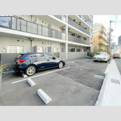 神戸元町Noahの駐車場