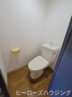【トイレ】 | サンライズセカンド | ※同タイプの写真となり、実際のお部屋とは異なる場合があります