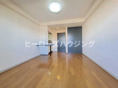 【居間・リビング】 | サンライズセカンド | ※同タイプの写真となり、実際のお部屋とは異なる場合があります