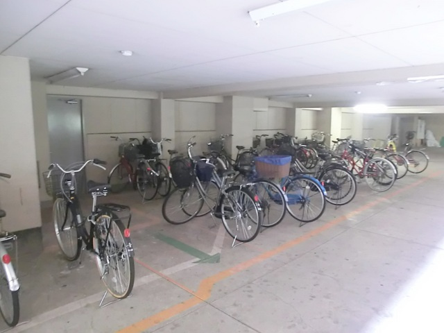 ヴィラエクセル東新小岩のその他共用部分|自転車置き場。