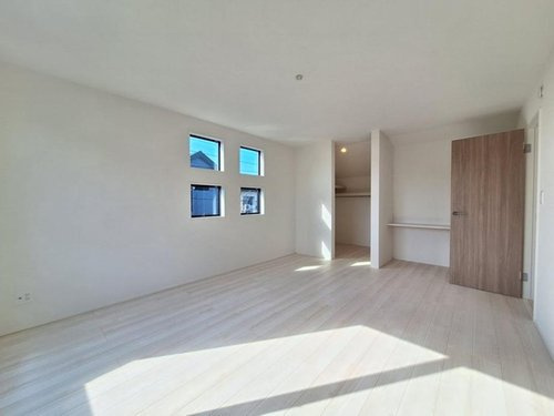 【GRAFARE】東村山市富士見町15期の洋室|ウォークインクローゼット付き広々主寝室♪