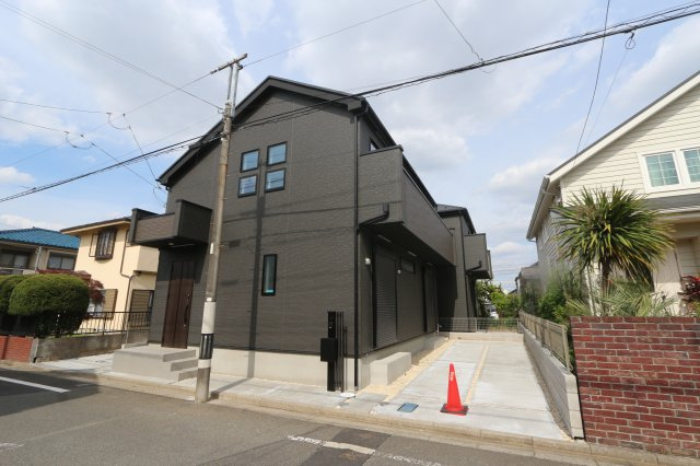 【GRAFARE】東村山市富士見町15期の外観|安心・安全のおすみつき♪
「設計」「建設」の『住宅性能評価』において耐震最高等級を全棟取得！