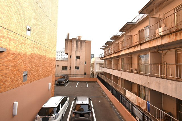 陽当り・通風良好・ライオンズマンション荒町の展望