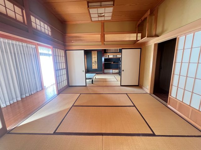 オレンジ　草木台二丁目　平屋中古住宅　の和室|明るい和室です