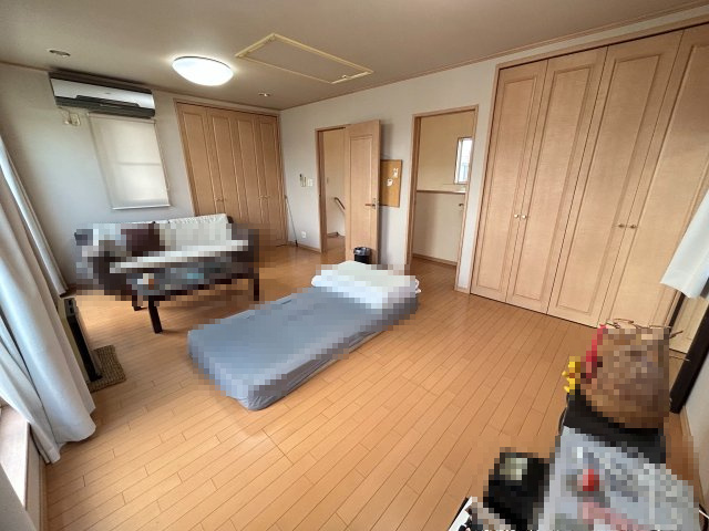 【吹抜】伊勢崎市市場町1丁目　中古住宅の居間・リビング|ゆったり過ごせるリビングです