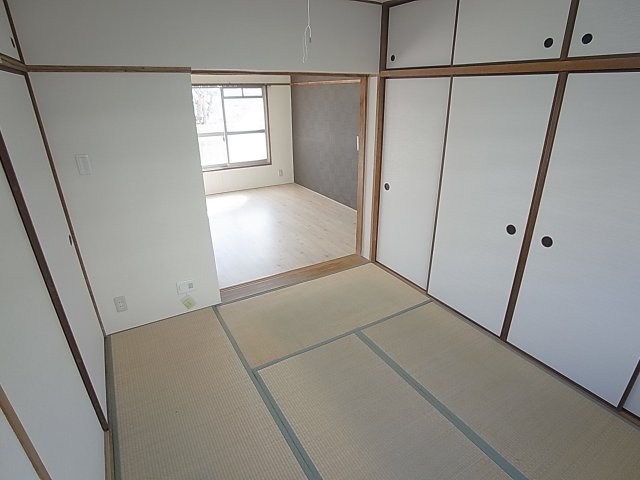 鈴蘭台第3団地3号棟の内装|入れ替え済で綺麗な和室