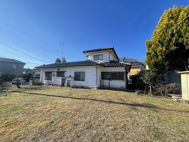 オレンジ　★渡辺町田部字薄作　角地　田園風景　田舎暮らし　泉町そばで利便性良★　売地の外観|土地内部から南西方向