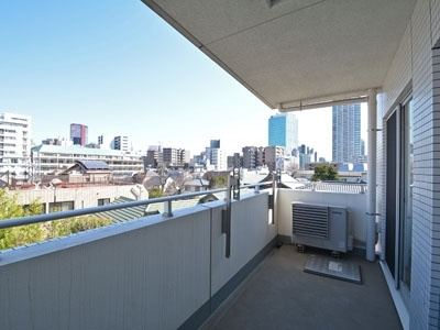 港区南麻布２丁目の賃貸マンションのバルコニー