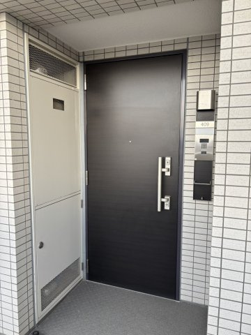 ライオンズ蓮田レスティアコートの玄関