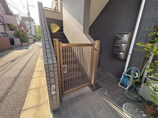 【エントランス】