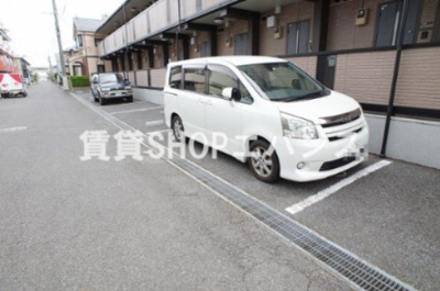 【駐車場】 | サザンハート東船橋 | 車をお持ちの方に嬉しい駐車場付きの物件です