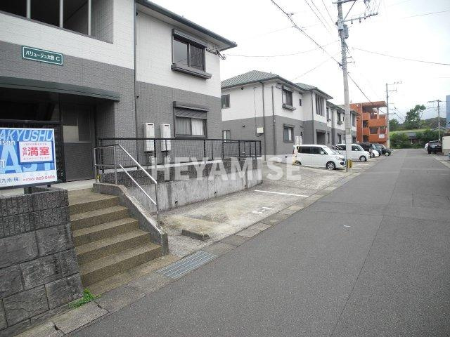 バリュージュ大我Ｃ棟の駐車場