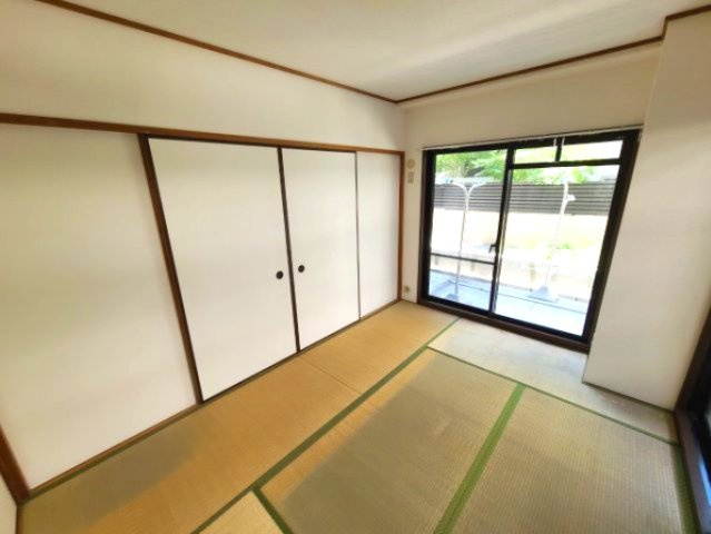 吉光アドニス芦屋の居間・リビング