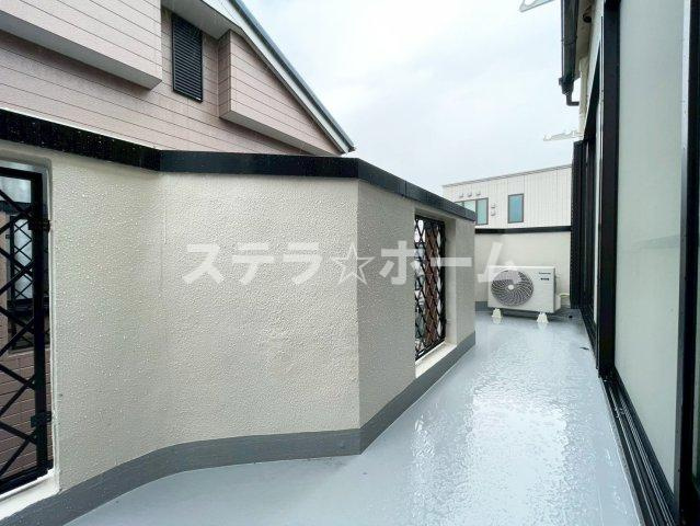 内本町3 中古戸建のバルコニー|お洗濯にも便利なバルコニー付き