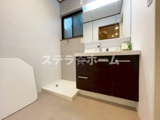 内本町3 中古戸建の独立洗面台|独立洗面化粧台付き