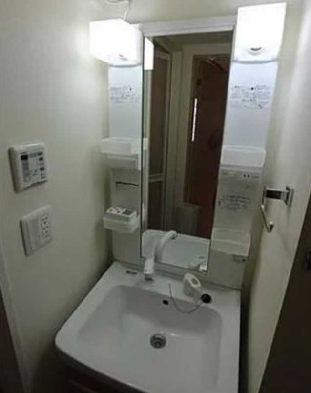明日香新町　管理人巡回　内廊下　独立洗面台の洗面所
