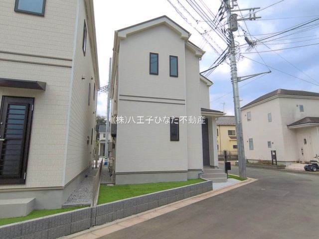 『八王子市新築戸建て』八王子市弐分方町733【仲介手数料無料】　１１期の外観|～仲介手数料無料☆八王子ひなた不動産～八王子市弐分方町　新築戸建て