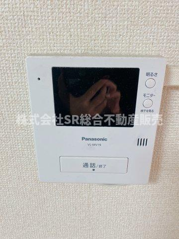 吉田2丁目中古戸建の防犯設備|モニター付きインターホンがあり女性やお子様にも安心です！