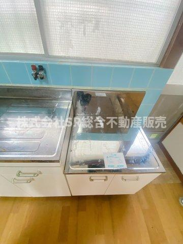吉田2丁目中古戸建のキッチン|お好きなコンロを置けます。