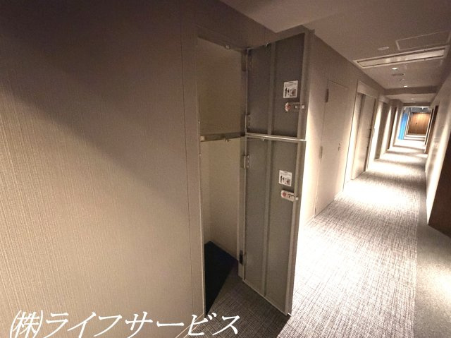 【設備】 | ジオタワー大阪十三 | 各戸に専用宅配ボックスあり