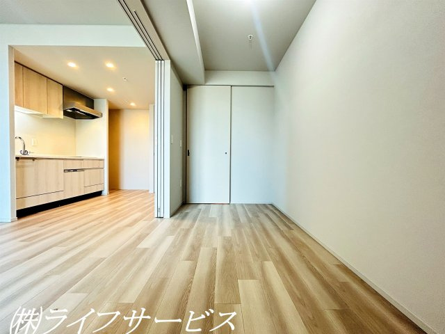 【洋室】 | ジオタワー大阪十三 | 洋室／ウォールスルークローゼットあり