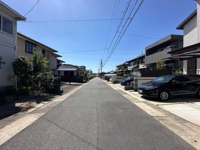 名東区勢子坊4丁目土地の前面道路含む現地写真|北側公道約6.5ｍに接道しています。