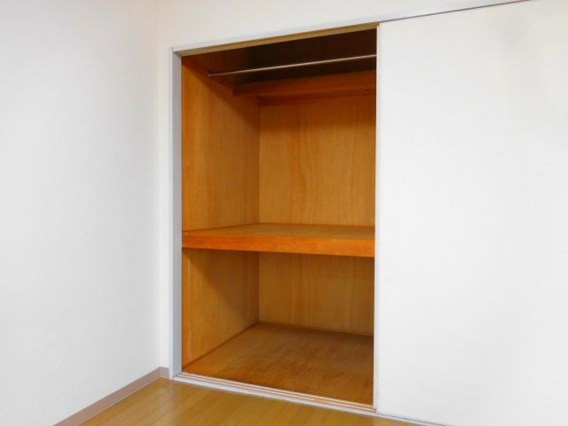 アンフィニィ・島上の収納|写真は同マンション別部屋